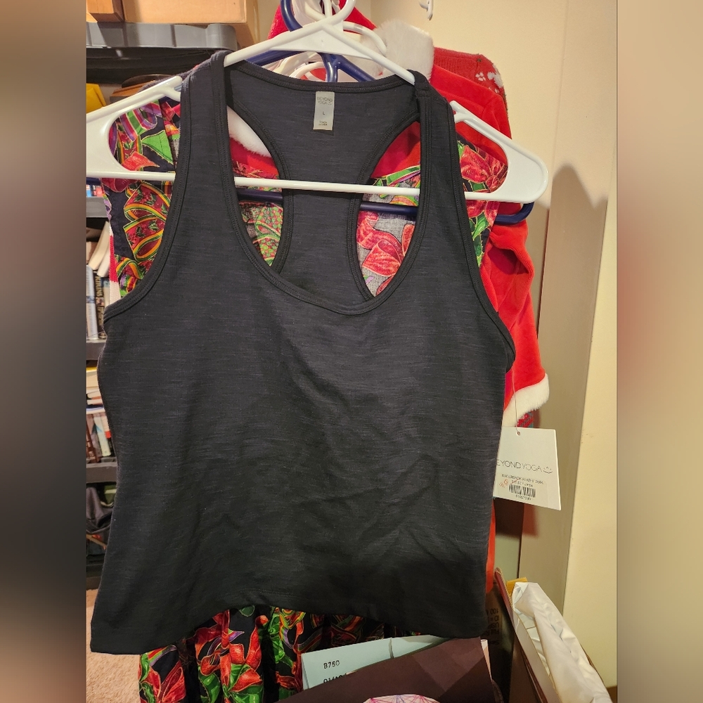 Beyond Yoga racerback flash tank